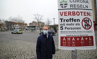Espelkamps Bürgermeister Henning Vieker bittet die Bürger, die strengen Corona-Auflagen einzuhalten. - Joern Spreen-Ledebur