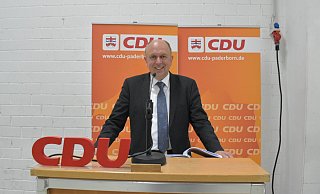 Christoph Rüther wird mit 220 Stimmen und damit mit einer Mehrheit von 96,9 Prozent zum Landratskandidaten der CDU ernannt. - Julia Stratmann
