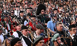 Eine von AC/DC\\\'s berühmtesten Rockhymnen erfüllte die Innenstadt. - Joel Carrett/AAP/dpa