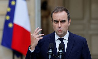 Lecornu hatte nach seinem Rücktritt einen Weg aus der politischen Krise ausgelotet und ist jetzt erneut zum Regierungschef ernannt worden (Archivbild). - Stephanie Lecocq/Reuters Pool/AP/dpa