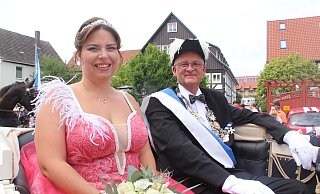 Gerd und Sabrina Vonde sind das Königspaar des Germeter Schützenvereins. - Burkhard Battran