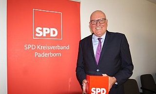 Wolfgang Weigel ist der Landratskandidat der SPD. Der 69-jährige Rechtsanwalt und Notar ist seit 2009 stellvertretender Landrat des Kreises Paderborn. - Uwe Müller