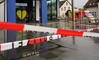Ein 16-Jährigen wird brutal niedergestochen. Streit mit dem mutmaßlichen Täter gab es vorher laut Ermittlern nicht. - Christian Müller/dpa