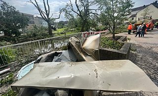 Am Tag danach: Der Tornado hat bleibende Schäden in der Paderborner Innenstadt hinterlassen. - Jens Reddeker
