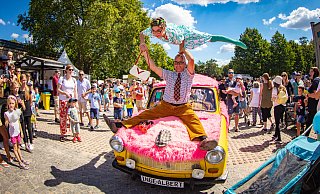 Die 20. Wackelpeter-Auflage im Ravensberger Park - die Stimmung 2022 hätte nicht besser sein können. Auch beim "Duo Agil", Inge und Albert. - Mike-Dennis Mller / www.mdm.photo