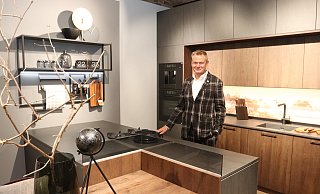 Inhaber Delf Baummann in der Ausstellung der Baumann Group im Haus Beck. - Dirk Windmöller