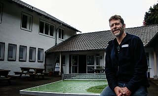 Öffnet die Türen: Der Leiter der Jugendherberge in Höxter, Calle Swoboda, freut sich auf die Gäste. In einer solch großen Not müsse man helfen, sagt er. - David Schellenberg
