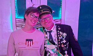 Klaus Bertelsmeier und Lea Vossebürger freuen sich als Königspaar aufs Schützenfest in Holsen-Schwelle-Winkhausen. - Schützen Holsen-Schwelle-Winkhausen