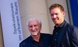 DFB-Sportdirektor Rudi Völler (l) und Bundestrainer Julian Nagelsmann. - Marius Becker/dpa