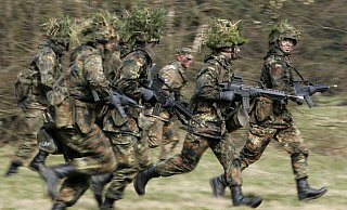 2011 war die Wehrpflicht in Deutschland nach 55 Jahren ausgesetzt worden. - Frank May/dpa