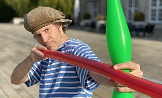 Pointen im Visier: Als Regisseur hat Robert Wicke mit seinem Kollegen Edouard Neumann „Clowns Factory" konzipiert.  - Alexander Jenniches