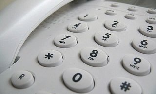 Sie sind sehr redegewandt, setzen ihre Opfer unter Druck, aber wie gewinnen sie das erste wichtige Vertrauen bei ihren Opfern? - Symbolfoto: Pixabay Creative Commons