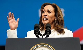 Harris: «Was das amerikanische Volk meiner Meinung nach verdient, ist ein neuer Weg nach vorne und eine Abkehr vom letzten Jahrzehnt.» - Jacquelyn Martin/AP/dpa