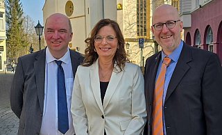 CDU-Stadtverbandsvorsitzender Jörg Haferkorn (v.l.), Anke Theisen sowie der Fraktionsvorsitzende der CDU imRat der Stadt Herford, Thomas Beck. - CDU Herford
