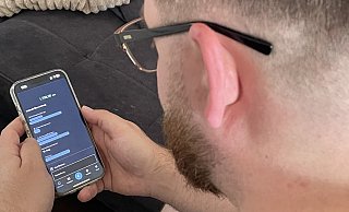 Vermutlich gefälschte Übersichten über die großzügigen Verdienstmöglichkeiten bekommen Opfer der Internetbetrüger über eine App als Anreiz aufs Handy gespielt. - Natalie Gottwald