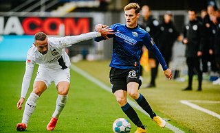 SCP-Linksverteidiger Jonas Carls (r.), hier in der Partie gegen Ingolstadt, konnte zuletzt die so lang ersehnte Spielpraxis sammeln. - Besim Mazhiqi