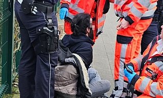Den Täter hatte der Bielefelder Autohändler selbst ausfindig gemacht und auch professionell festgenommen und für die Polizei fixiert. - privat