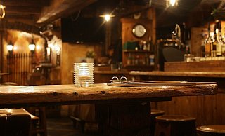 Ab Montag müssen auch die Gastronomen in Paderborn ihre Lokale schließen. - Pixabay (Themenbild)