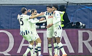 Bergamo bejubelt das zweite Tor. - Uwe Anspach/dpa