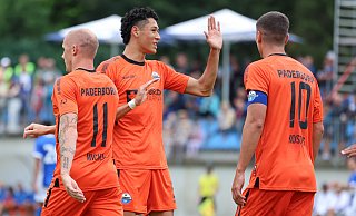 Die SCP-Akteure (v. l.) Sven Michel, Santiago Castaneda und Koen Kostons, hier beim Testspiel gegen Birmingham, dürften gute Chancen haben, um beim Saisonauftakt in der Anfangsformation zu stehen. - Oliver Krato