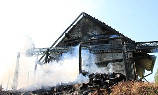 Die Feuerwehr war mit Kräften aus dem gesamten Stadtgebiet Nieheim sowie aus Steinheim und Brakel im Einsatz. - David Schellenberg