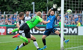 Unvergessen: Lars Lokotsch köpft gegen den SC Paderborn zum 3:3 ein. - Noah Wedel