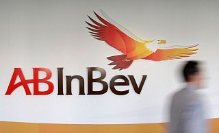 Der weltgrößte Braukonzern AB Inbev bringt sein Lagerbier zurück auf den deutschen Markt. (Archivbild) - Yves Logghe/ap/dpa