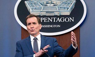 John Kirby, der Sprecher des Pentagon, spricht auf einer Pressekonferenz. - Foto: Alex Brandon/AP/dpa