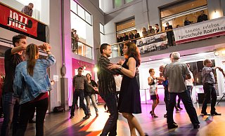 Elsbach Haus: Hier findet das Tanzfestival der Tanzschule Roemkens statt, und hier wird die Kulturnacht eröffnet. Fotos: Ralf Bittner - Ralf Bittner