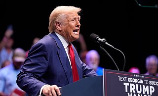 Trump will nach der Präsidentschaftswahl im November wieder ins Weiße Haus einziehen. (Archivbild) - Evan Vucci/AP/dpa