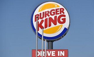 Eine Mitarbeiterin der Burger-King-Filiale ist bei dem Überfall verletzt worden. - picture alliance/dpa