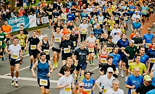 Mit dem finalen Straßenlauf, dem Halbmarathon, endete der 76. Osterlauf am Karsamstag 2024 in Paderborn. - Besim Mazhiqi (Archiv)