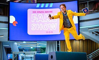 Marvin Weinold von den "Stereotypen", die zum Beispiel zur "Fake-Show" in der Wissenswerkstadt in Bielefeld einluden. - Sarah Jonek