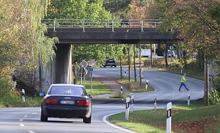 Vor der Umwidmung: Die Vlothoer Straße soll von einer Landesstraße zur Gemeindestraße werden. - Ulf Hanke