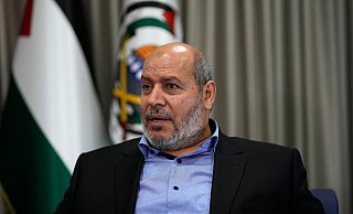 Chalil al-Haja, der Leiter der Hamas-Verhandlungsdelegation (Archivbild) - Khalil Hamra/AP/dpa