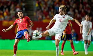 Spanien gewann knapp gegen Dänemark. - Jose Breton/AP/dpa