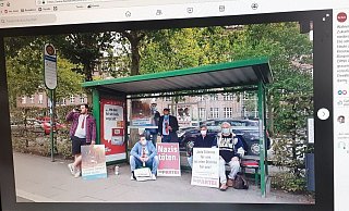 Abfotografiert: Die Partei, Kreisverband Herford, mit dem Plakat. - NW