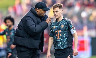 Trainer Kompany kann auch in der kommenden Saison weiter auf Anführer Kimmich setzen. - Andreas Gora/dpa