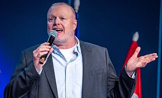 Wie geht der ESC für TV-Entertainer Stefan Raab und Deutschland aus? (Archivbild) - Jens Büttner/dpa