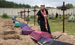 Im Zuge des russischen Angriffskrieges wurden viele Menschen getötet. - Efrem Lukatsky/AP/dpa