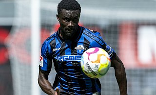 SCP-Neuzugang Sirlord Conteh, hier im Heimspiel gegen Hannover, traf am Sonntag beim nicht-öffentlichen Testkick in Wolfsburg. - picture alliance/dpa