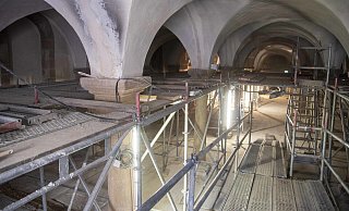 Die Krypta des Paderborner Domes ist aktuell eine große Baustelle – sie wird saniert und neu gestaltet. - Thomas Throenle / Erzbistum Paderborn