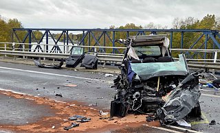 Ein Mann schwebt nach dem Unfall weiter in Lebensgefahr, eine Frau ist schwer verletzt. - Christian Brahmann/dpa
