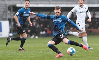 SCP-Neuzugang Jonas Carls hatte sich am Samstag beim 1:1 in Sandhausen am Sprunggelenk verletzt. Der 24-Jährige kann aber schon wieder mittrainieren und wäre gegen Darmstadt einsatzbereit. - picture alliance / Eibner-Pressefoto