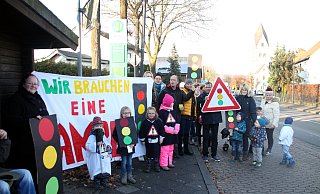 Reelsener Bürger fordern eine Möglichkeit zum sicheren Überqueren der Ortsdurchfahrt. - Burkhard Battran