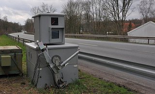 Blitzer Nico an der Westumgehung speichert die Rohdaten seiner Messungen nicht. Das könnte ihm und dem Kreis zum Verhängnis werden. - Uwe Pollmeier