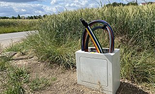 Damit auch die einsamen Straßenzüge mit nur wenigen Häusern in den Genuss eines schnellen Internets kommen, geht die Stadt eine neue Glasfaser-Kooperation ein. - Nicole Sielermann