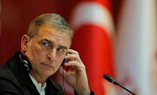 Wurde als Trainer der türkischen Fußball-Nationalmannschaft beurlaubt: Stefan Kuntz. - Uncredited/AP/dpa