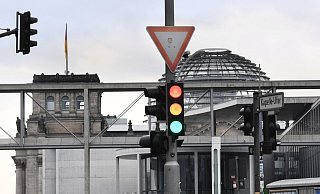 SPD, Grüne und FDP wollen bis Freitag kommende Woche Weichen für mögliche Ampel-Koalition stellen. - Foto: Julian Stratenschulte/dpa