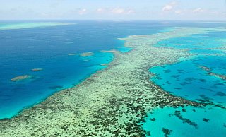 Das Great Barrier Reef in Australien. (Archivbild) - Uncredited/Kyodo News via AP/dpa
